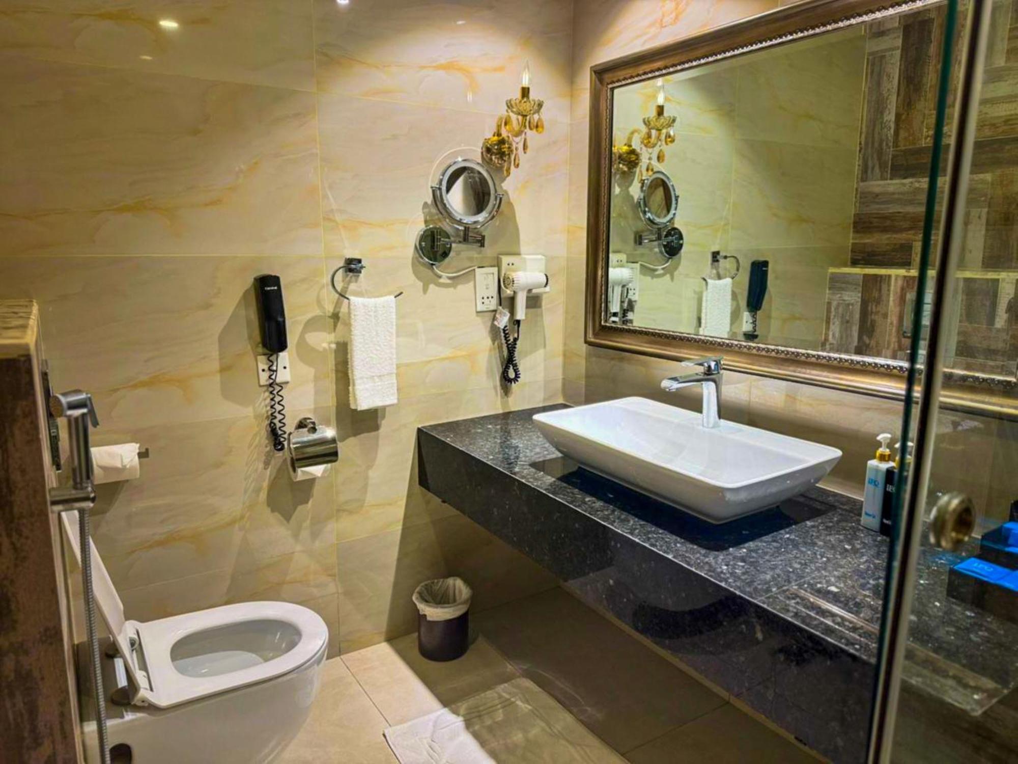Ifq Hotel & Resort Islamabad Exterior photo